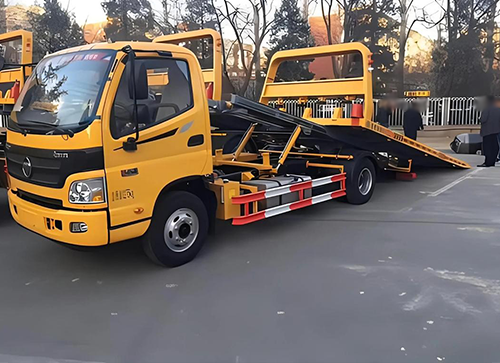 新龙县道路救援拖车