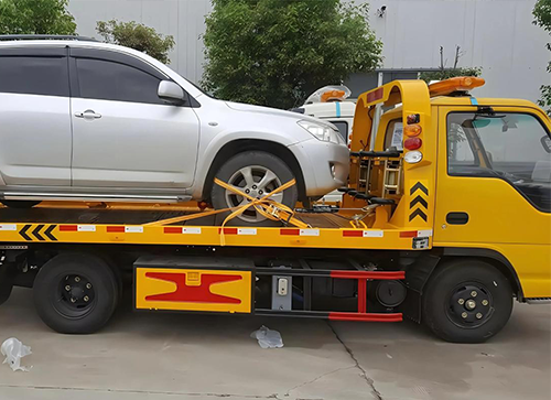 新龙县道路救援拖车