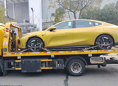 新龙县道路救援拖车